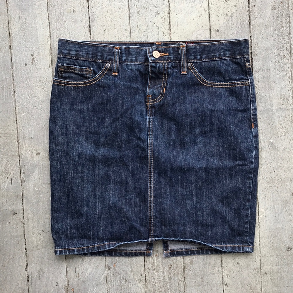 GAP Limited Edition Dark Blue Denim Skirt Size 6 - Picture 1 of 4